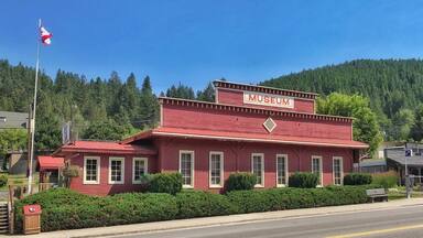 Old building in a very tiny town!