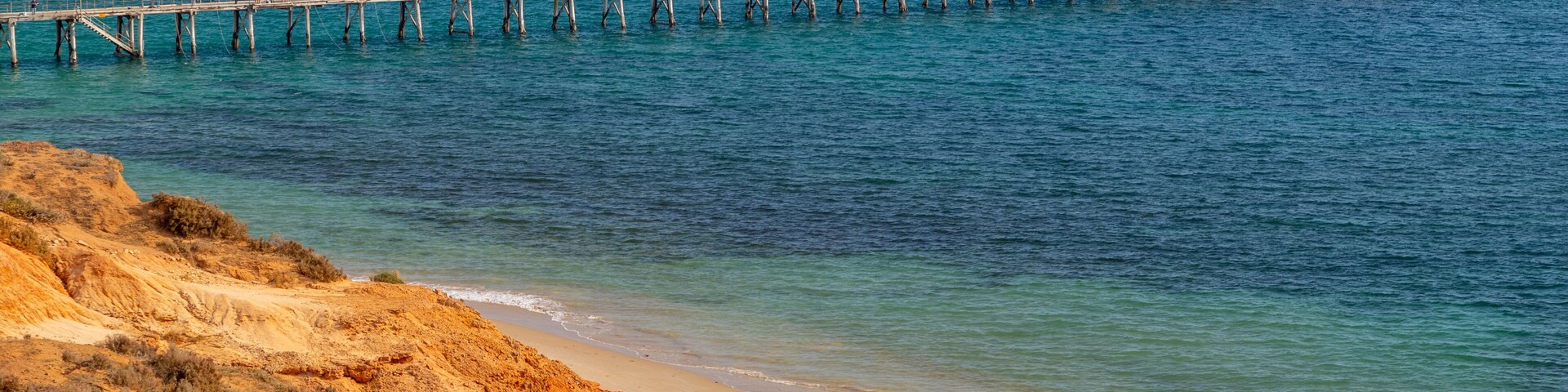 Port Noarlunga showing general coastal views