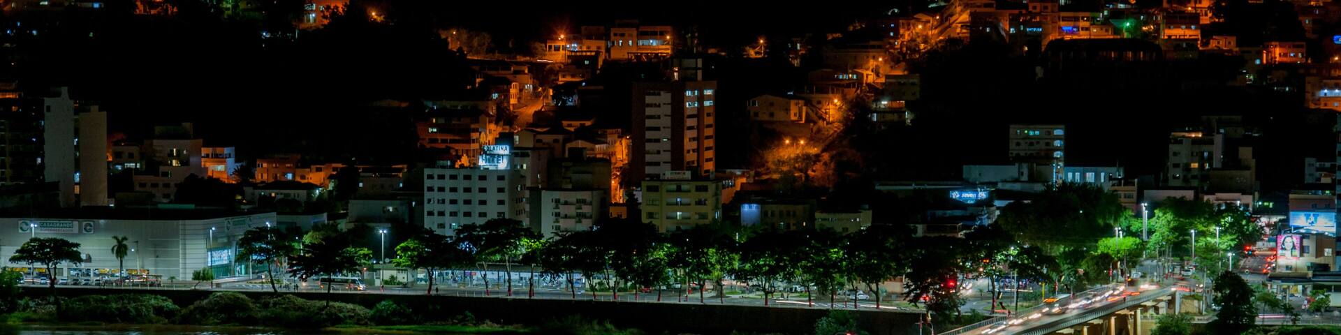 night photo of part of the city of Colatina - Espírito Santo - Brazil.