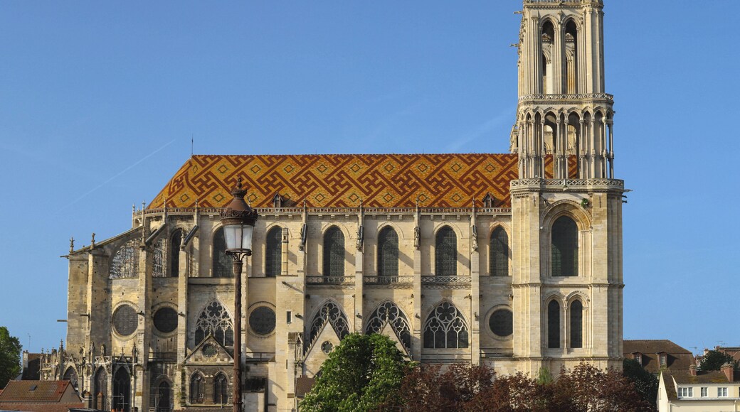 The medieval Collegiate Church of Our Lady of Mantes in the small town of Mantes-la-Jolie, about 50 km west of Paris, France.