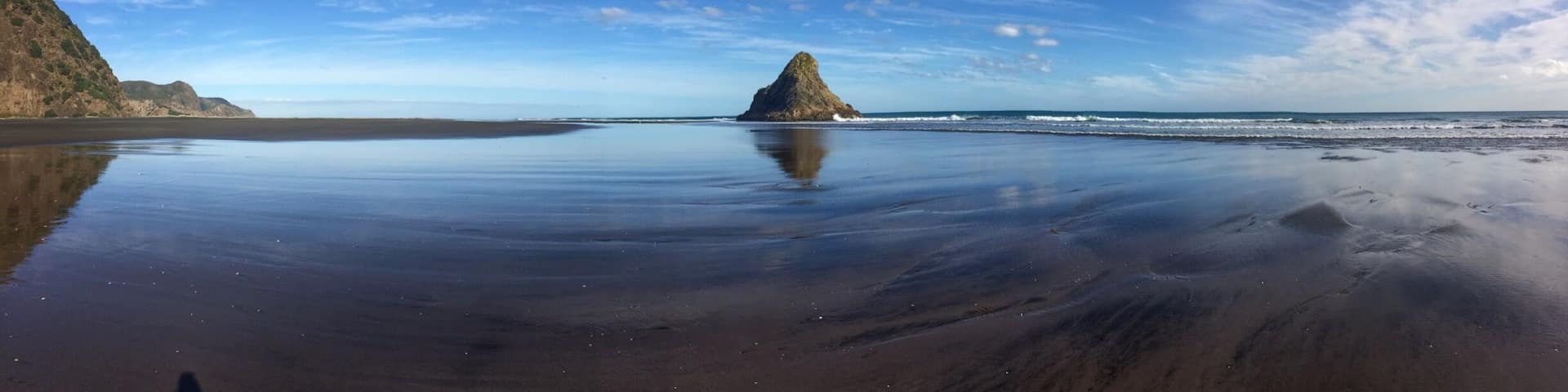 Take a walk along the infinite beach! Wild ocean, black sand and untouched green hills
So peaceful, but also so intense!