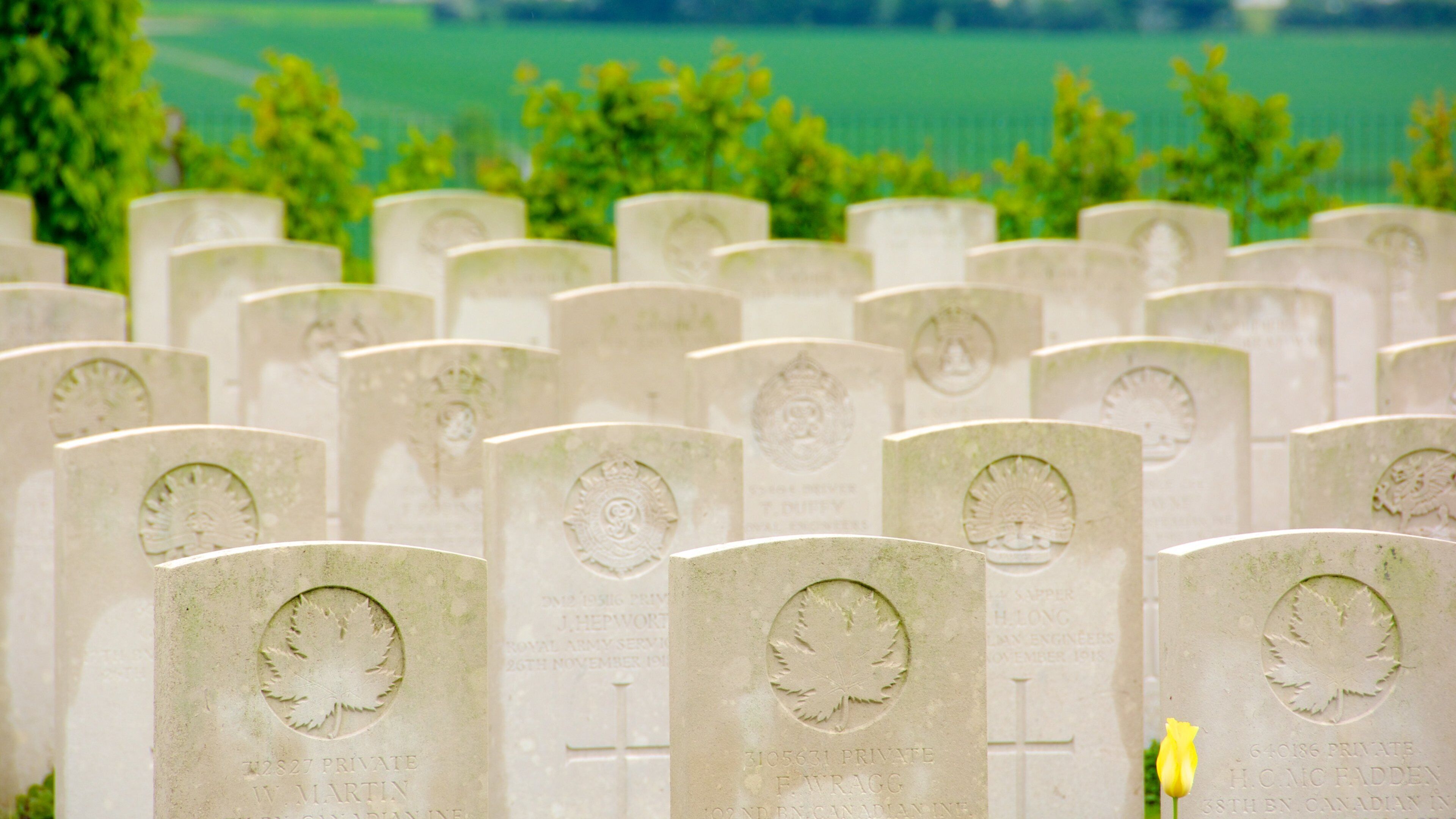 Villers-Bretonneux das einen Gedenkstätte, Friedhof und Beschilderung