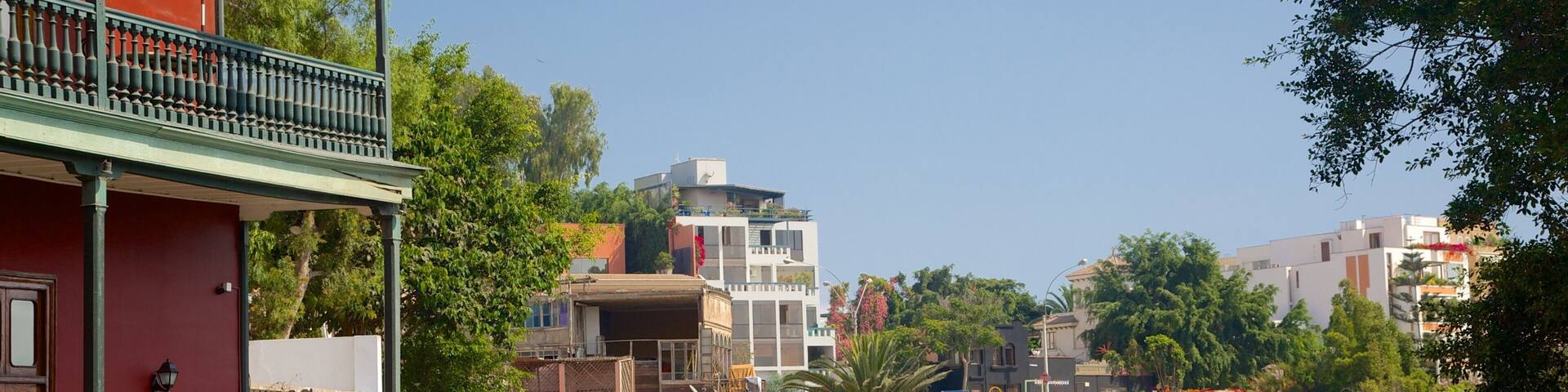 Seufzerbrücke mit einem Kleinstadt oder Dorf und Stadt