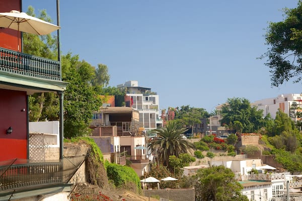 Sukkenes Bro som omfatter en by og en lille by eller en landsby