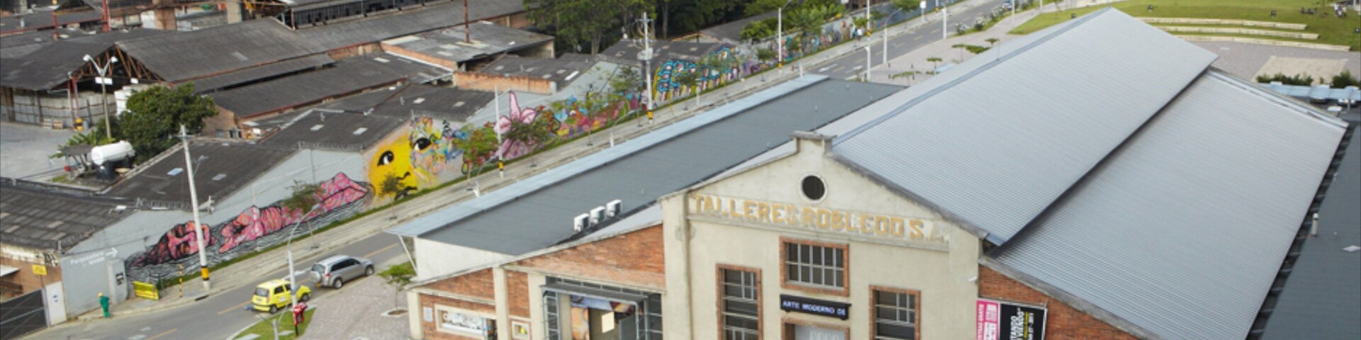 MusĂ©e d\'art moderne de MedellĂn mettant en vedette ville