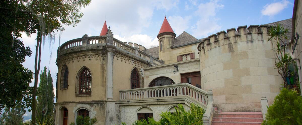 Museo El Castillo ofreciendo un castillo y patrimonio de arquitectura