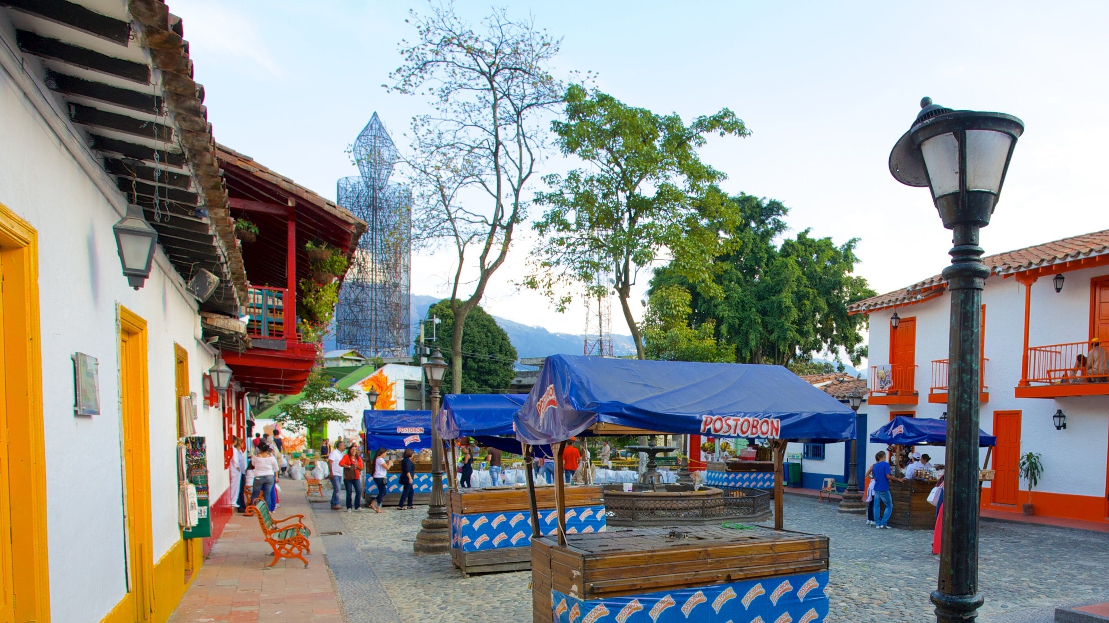 Pueblito Paisa ซึ่งรวมถึง ภาพท้องถนน และ ตลาด