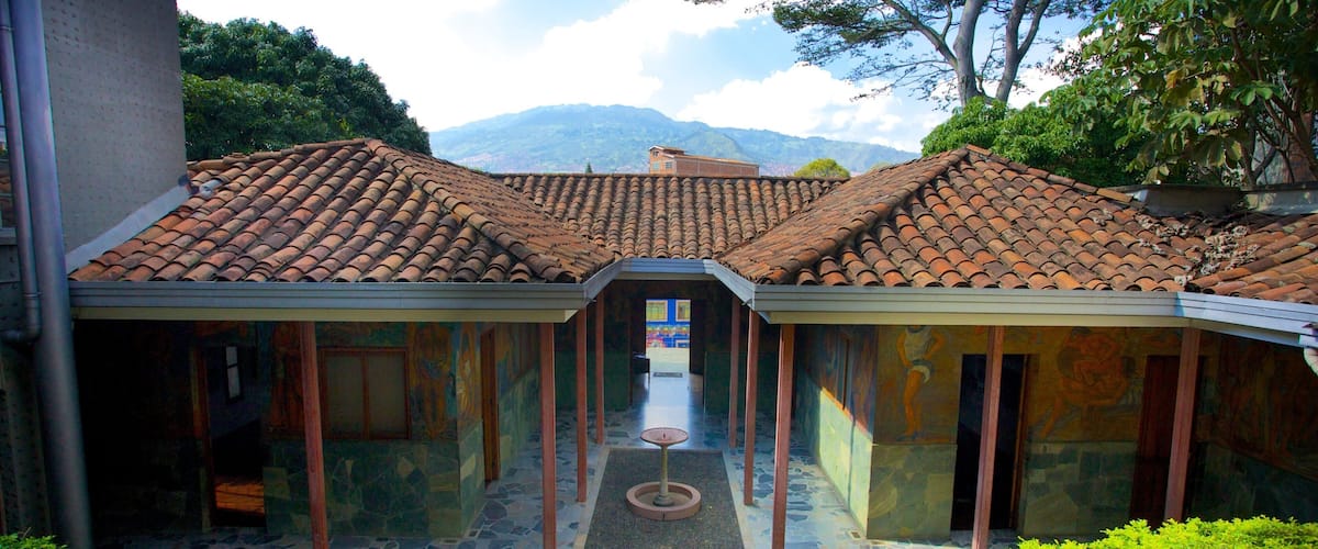 Casa y museo Pedro Nel Gomez ofreciendo arte