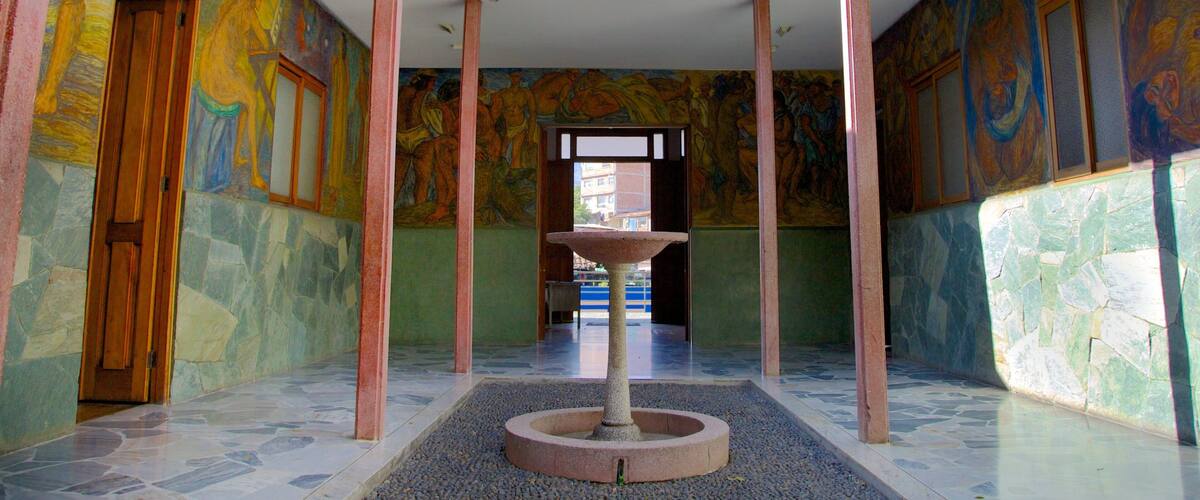 Pedro Nel Gomez Museum and House showing art and interior views