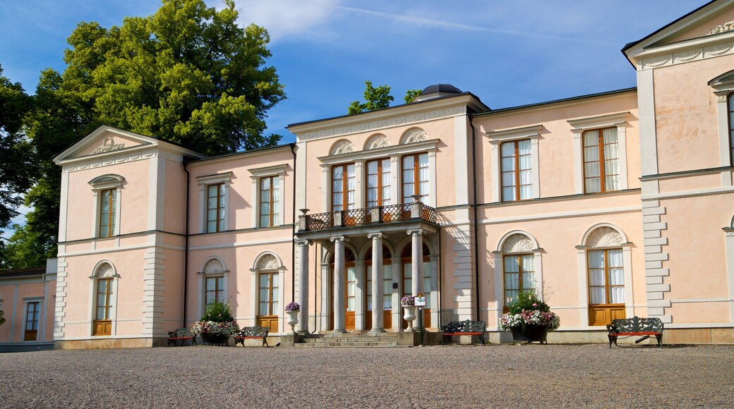 Rosendal Palace which includes heritage architecture and chateau or palace