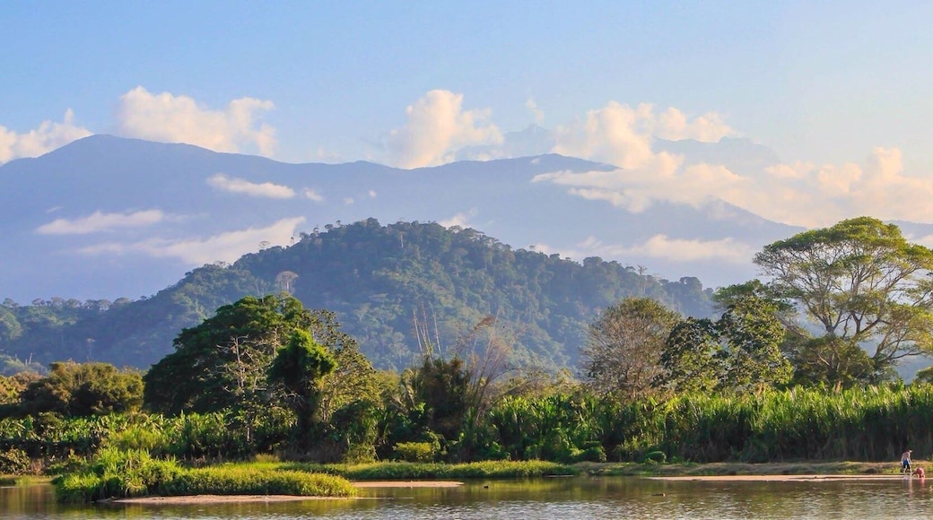This is the place I chose to live in. Moved here about 3 months ago. Why? Um hello!!! Do you need any reason after seeing this picture? This is just 5 mins away from my house. And in front there's the ocean!!! So you can enjoy both sweet and salty water in one wonderful place. #AquaTrove. Can I ask for anything else?! Love love #lovemytown Oh and there's #endlesssummer here too. #golden #greatoutdoors #Nature