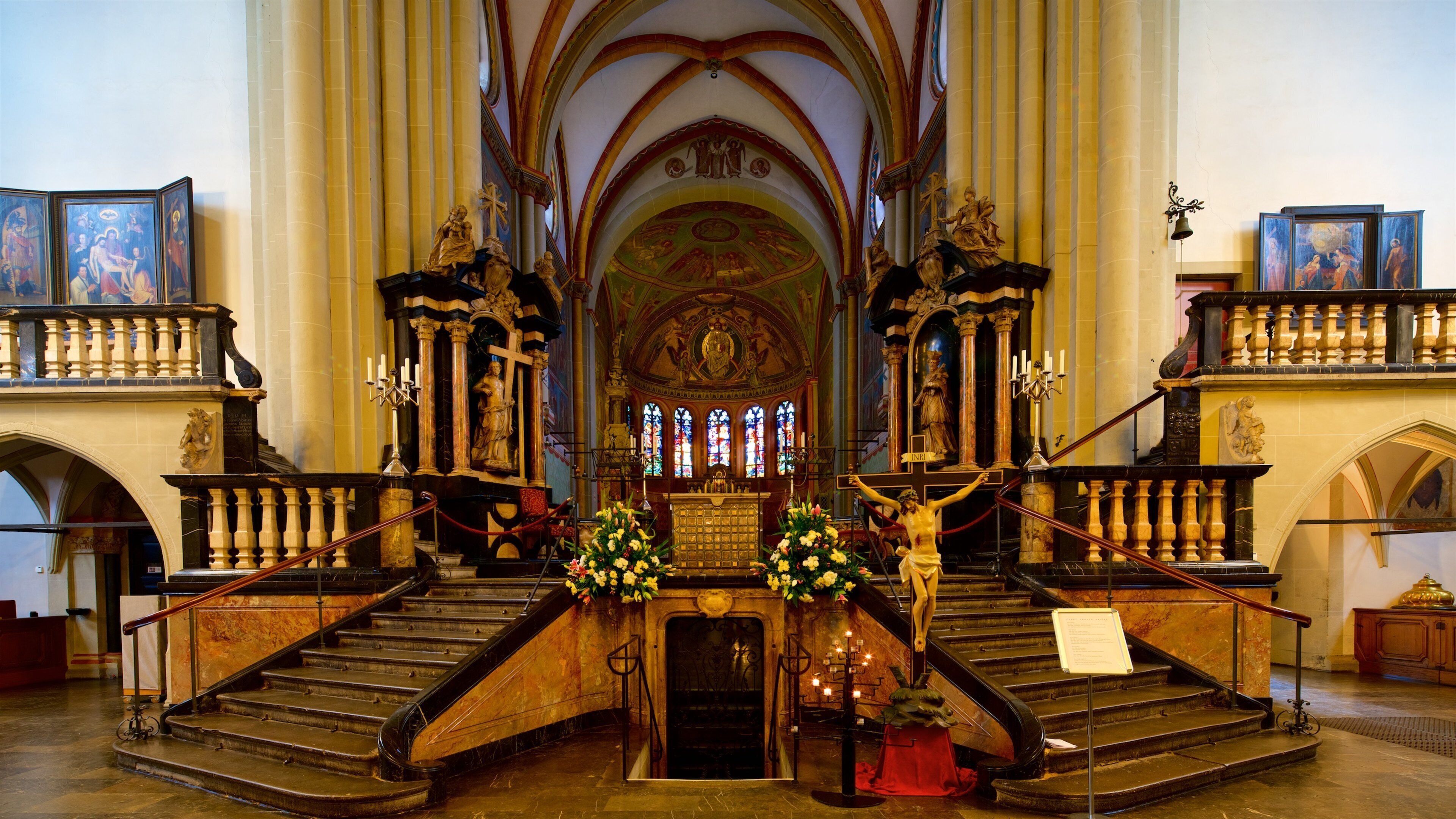 Zentrum which includes heritage elements, a church or cathedral and interior views