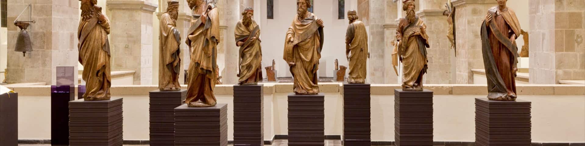 Schnuetgen Museum showing art, interior views and a statue or sculpture