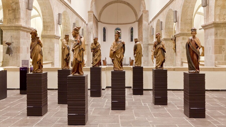 Schnuetgen Museum showing art, interior views and a statue or sculpture