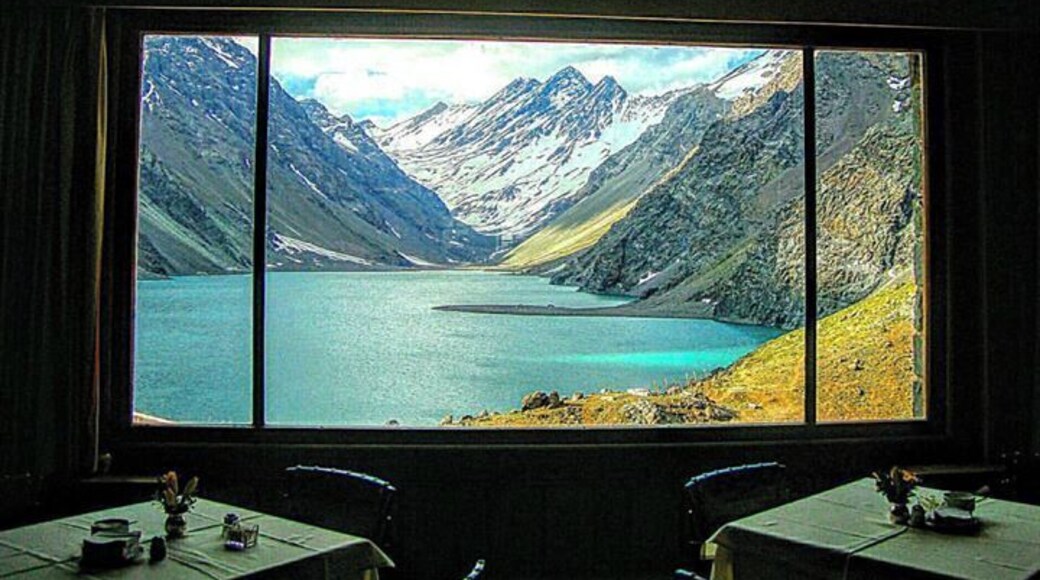 Um quadro em movimento.
#ski #skiportillo #skiing #snowboarding #portillo #onlyinportillo #window #naturewalk #natureshots #nature #trip #travelers #travel #picoftheday #photooftheday #instamoment #instagood #instacool #chile #chilegram #mountain #restaurant #bestoftheday #instadaily #photo #summer #amazing #andes #photo