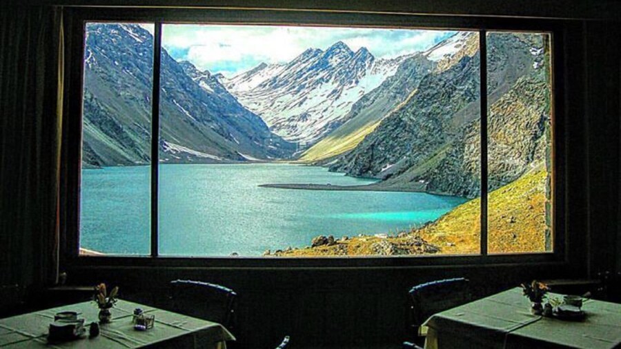 Um quadro em movimento.
#ski #skiportillo #skiing #snowboarding #portillo #onlyinportillo #window #naturewalk #natureshots #nature #trip #travelers #travel #picoftheday #photooftheday #instamoment #instagood #instacool #chile #chilegram #mountain #restaurant #bestoftheday #instadaily #photo #summer #amazing #andes #photo