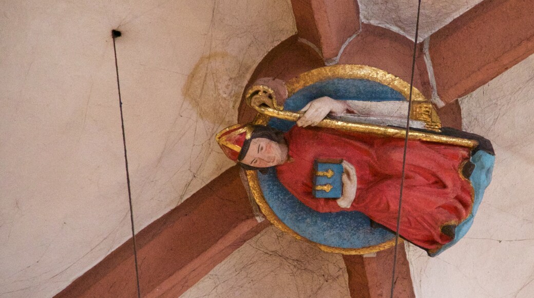 Old Nicholas Church which includes a church or cathedral, interior views and religious aspects