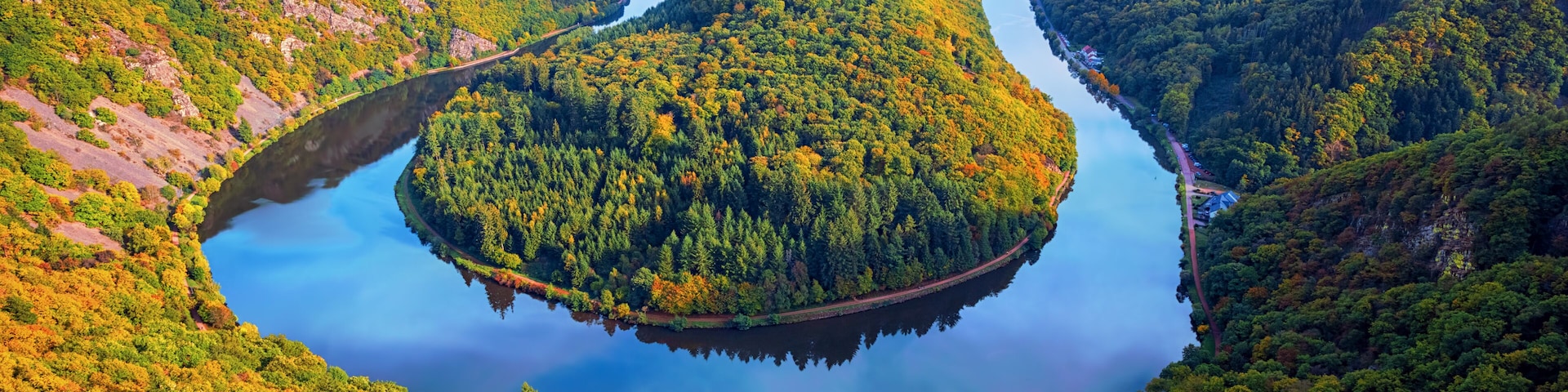 River Saar loop in Mettlach, Saarland, Germany