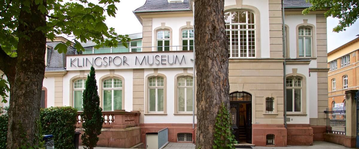 Klingspor Museum showing a festival and signage