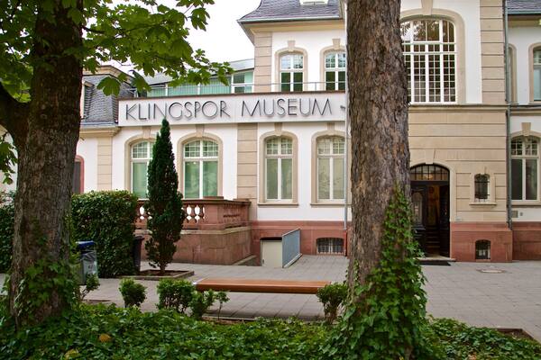 クリングシュポル博物館 フィーチャー 標識 と フェスティバル