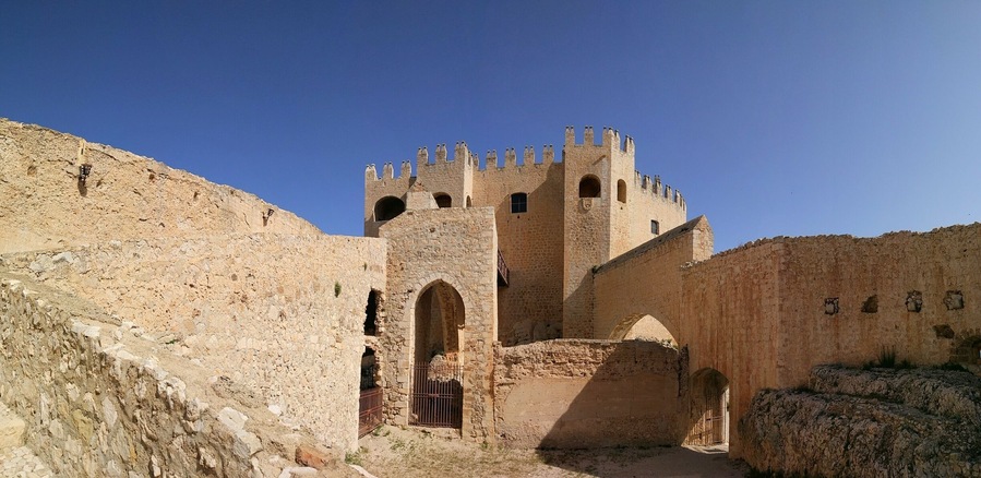 The beautiful castle in Velez Blanco. #instone