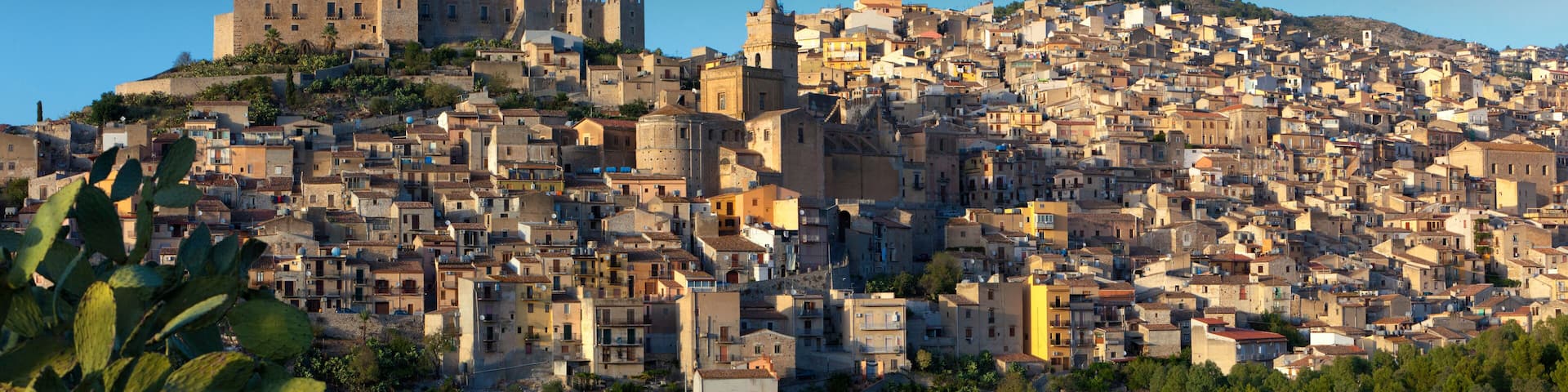 Mussomeli, Caltanisetta. Panorama della cittadina.