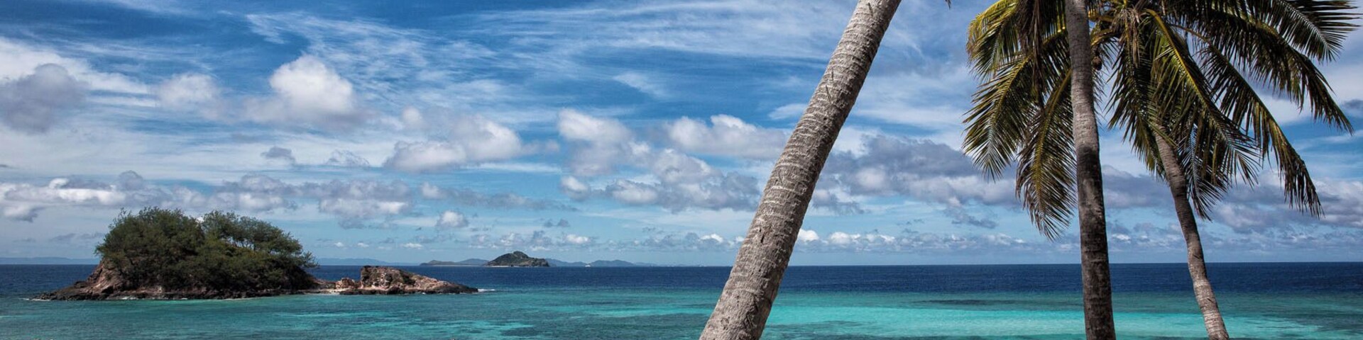 Monuriki Island, also known as Modriki Island, is the filming site for the movie "Castaway." Day trips run here from the Mamanucas, giving visitors a few hours to explore the island, swim in the ocean, and enjoy the views. This is paradise! #paradise #beach #blue #familyfun
To read more about how to visit Monuriki (Modriki) Island in Fiji: http://www.earthtrekkers.com/modriki-island/