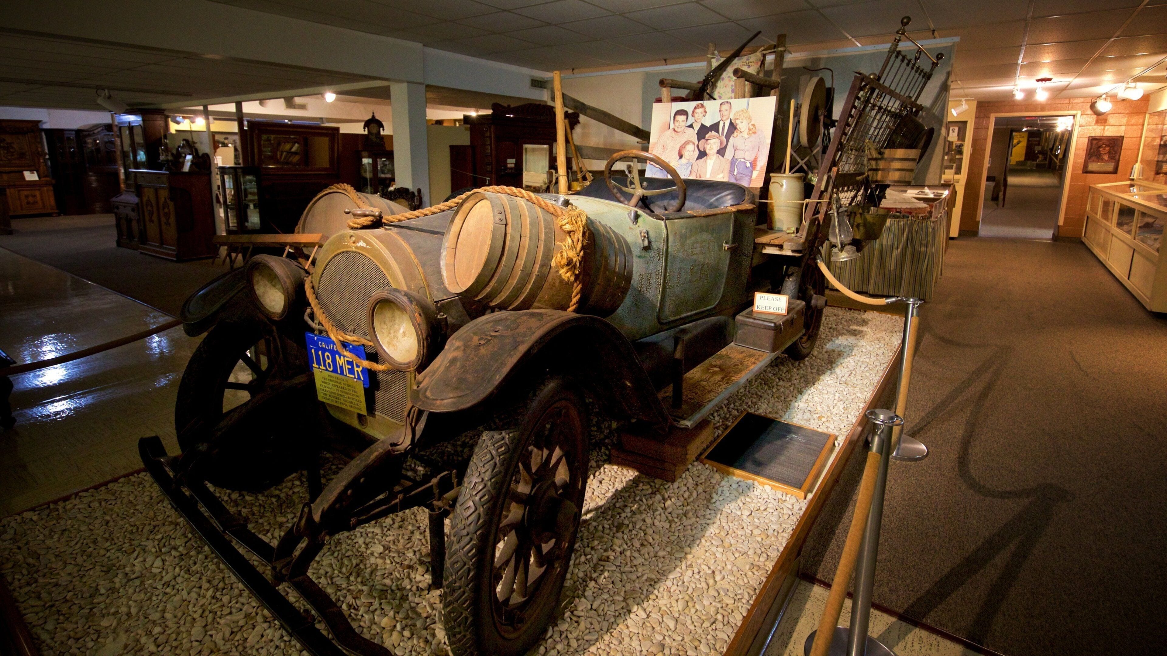 College of the Ozarks showing interior views and heritage elements