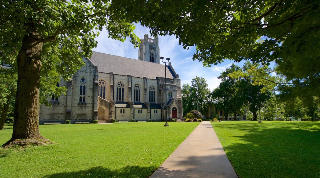 College of the Ozarks showing heritage architecture, a garden and a church or cathedral