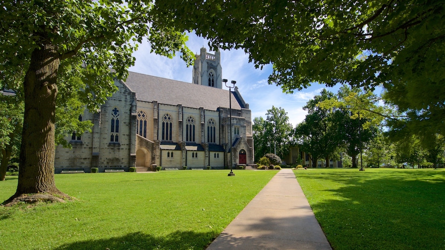 College of the Ozarks showing heritage architecture, a garden and a church or cathedral