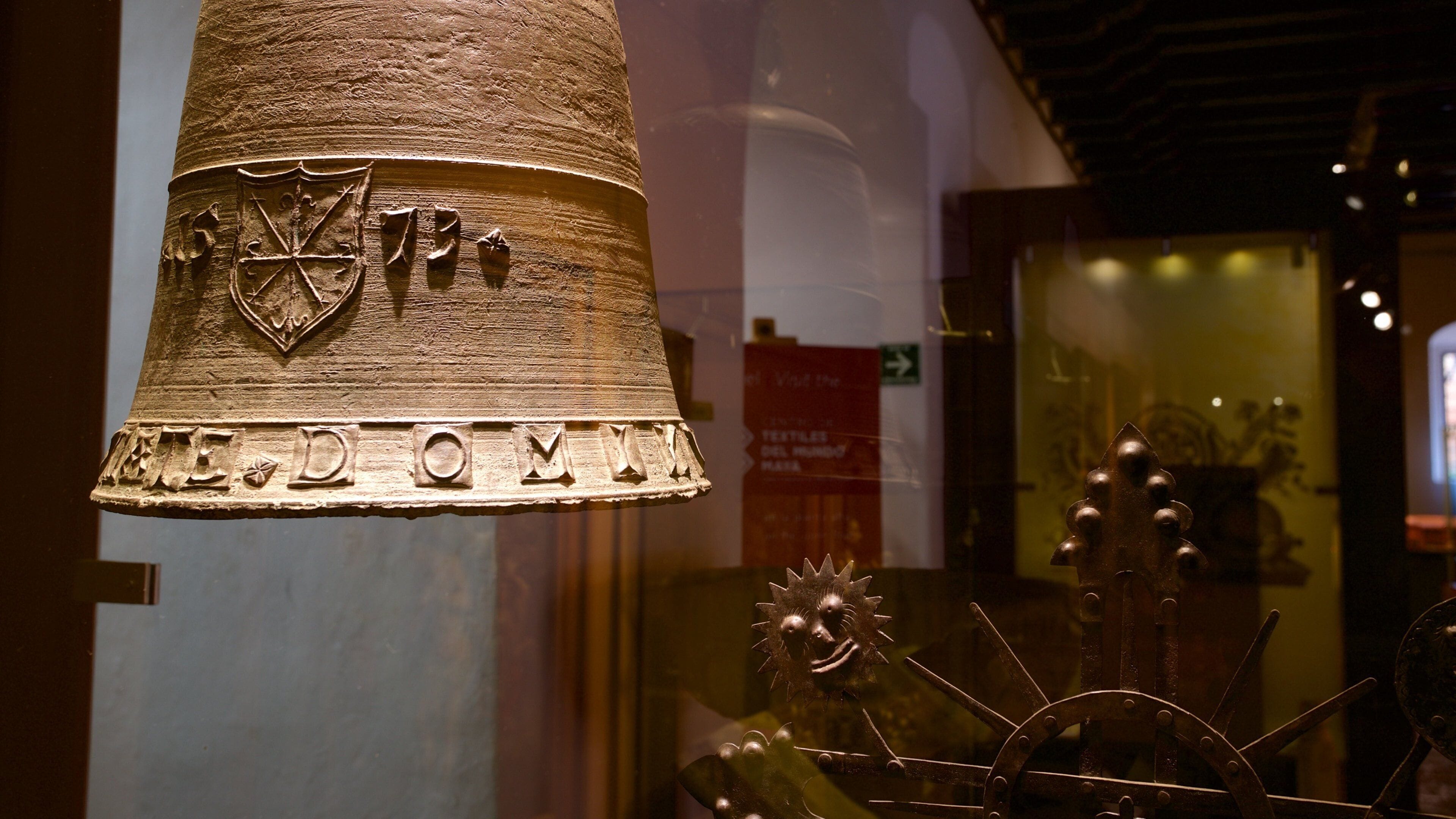 Templo & Ex-Convento de Santo Domingo featuring heritage elements and interior views