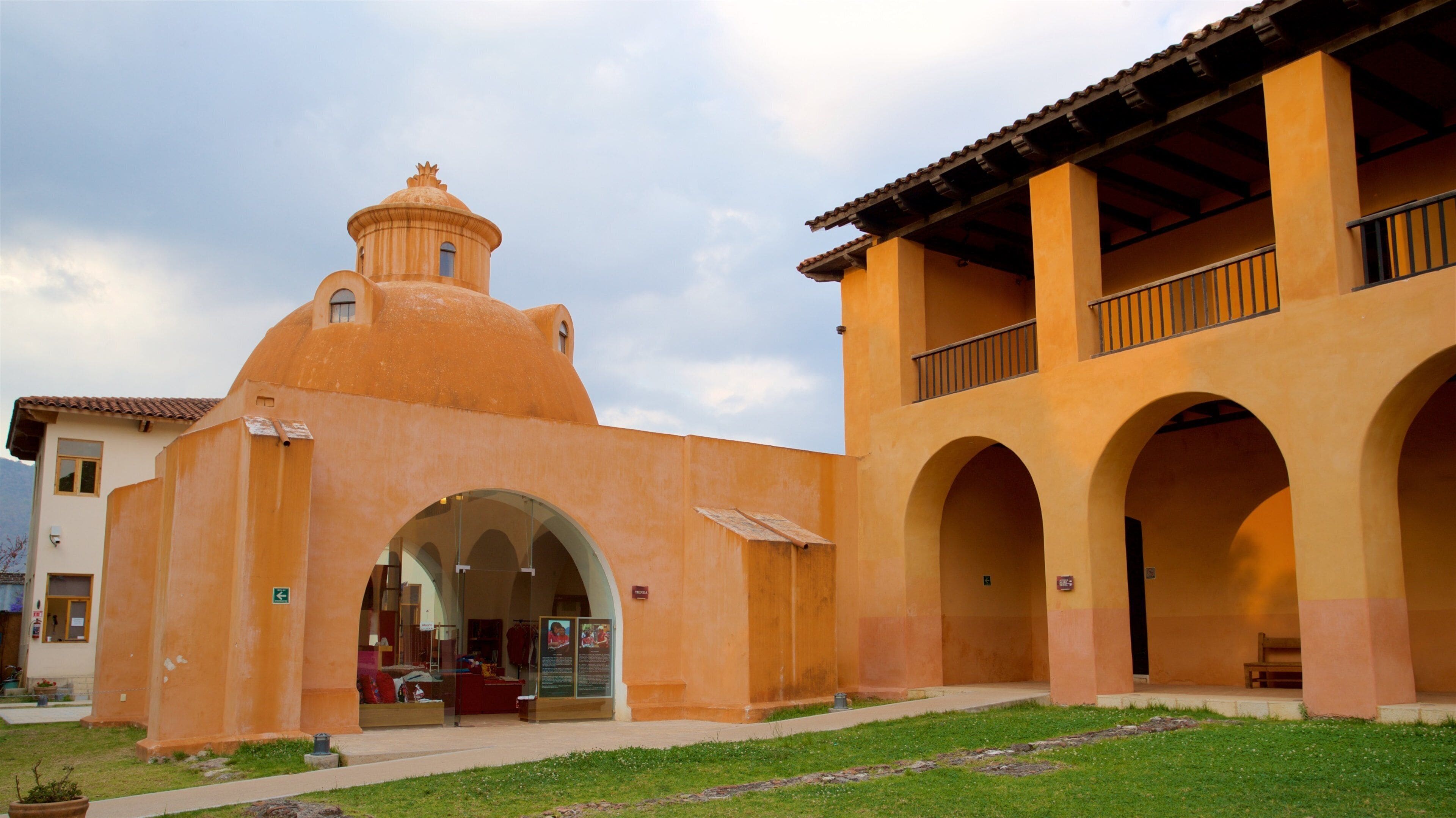 Templo & Ex-Convento de Santo Domingo