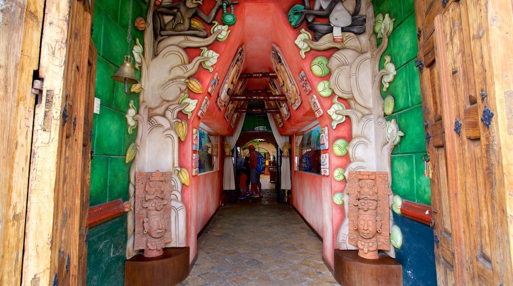 Mellomamerikansk jademuseum fasiliteter samt innendørs