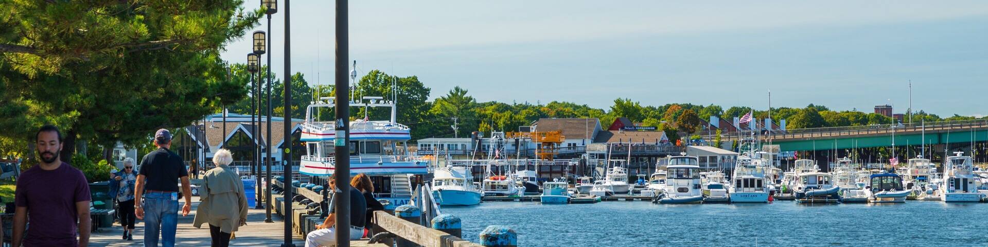 Waterfront Promenade Park showing a bay or harbor