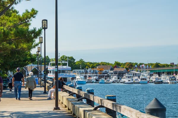 Waterfront Promenade Park showing a bay or harbor