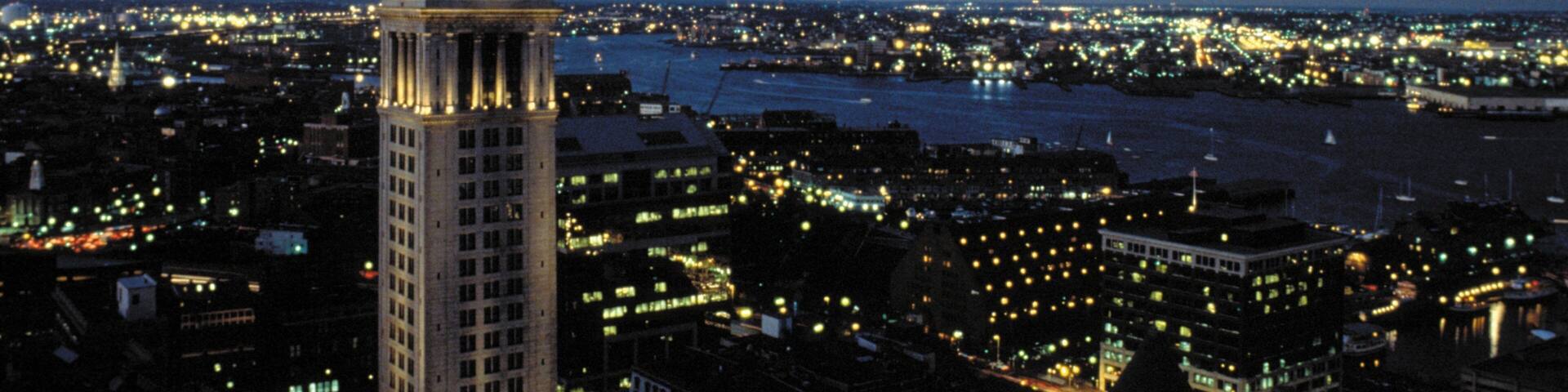 Custom House Maritime Museum which includes heritage architecture, landscape views and a city