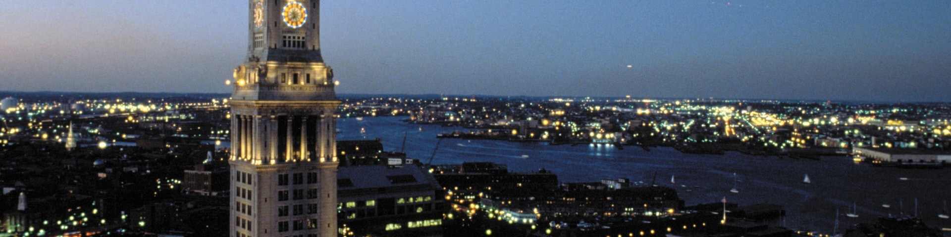 Custom House Maritime Museum which includes heritage architecture, landscape views and a city