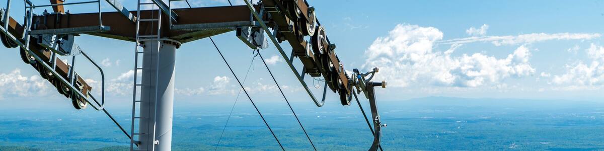 Mont Orford Ski Area featuring a gondola and tranquil scenes