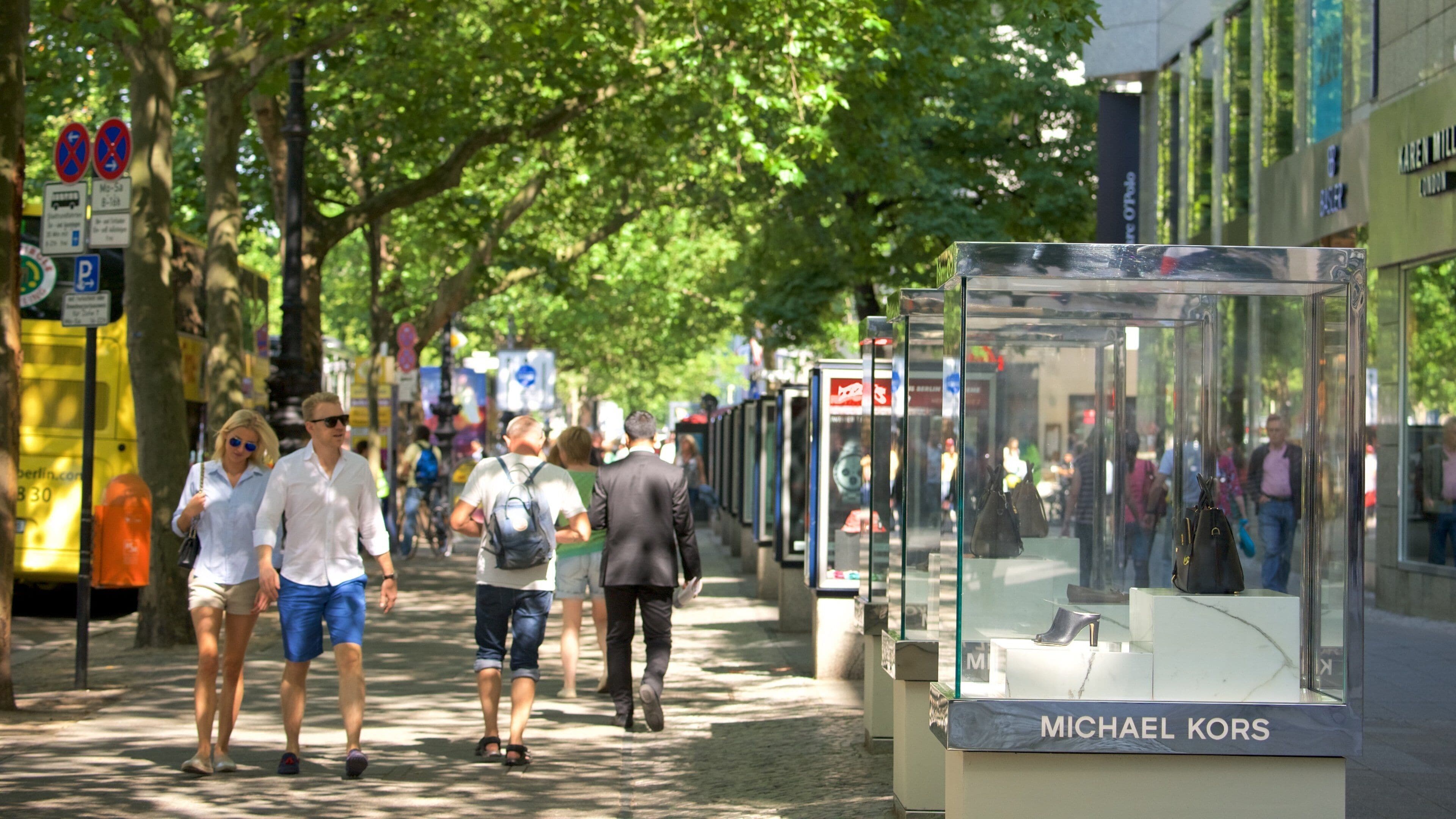 Kurfürstendamm fasiliteter samt gatescener