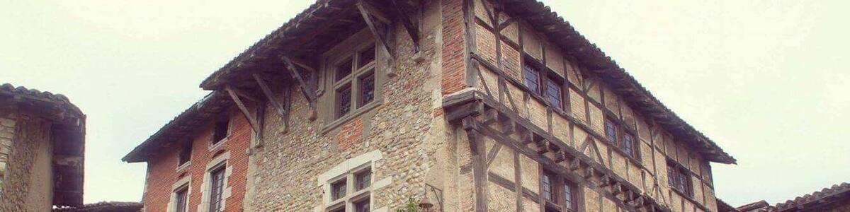 Can't stop falling in love with the lovely medieval town in Perouges, France 😘😘😘 #StunningStructures