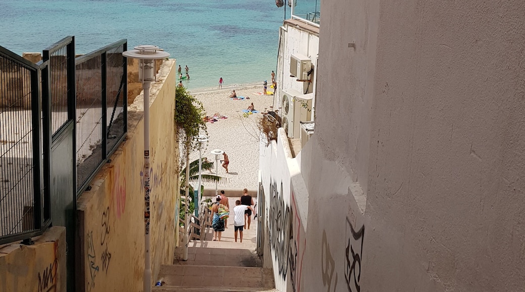 View to beach from Carrer Martin Ros Garcia.