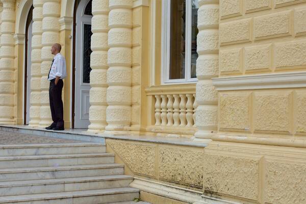 PalĂĄcio Amarelo aussi bien que homme