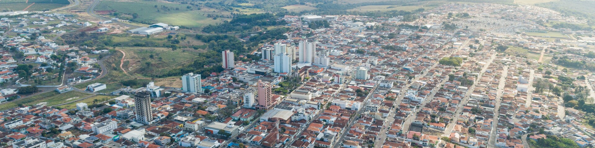 Aerial view of the São Sebastião do Paraíso city, Minas Gerais / Brazil.