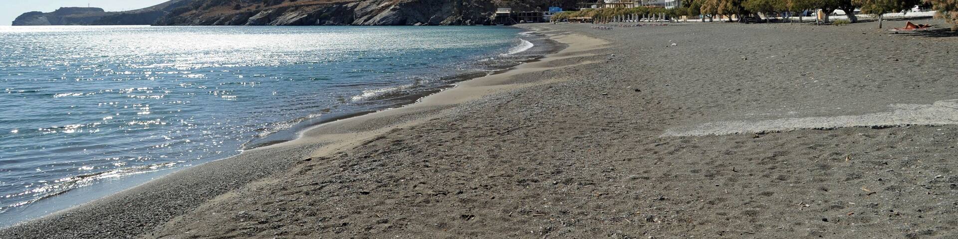 La plage de Pera Tsoutsouros près du village côtier de Tsoutsouros en Crète