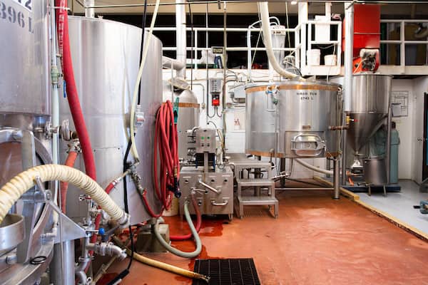 Alley Kat Brewery showing interior views