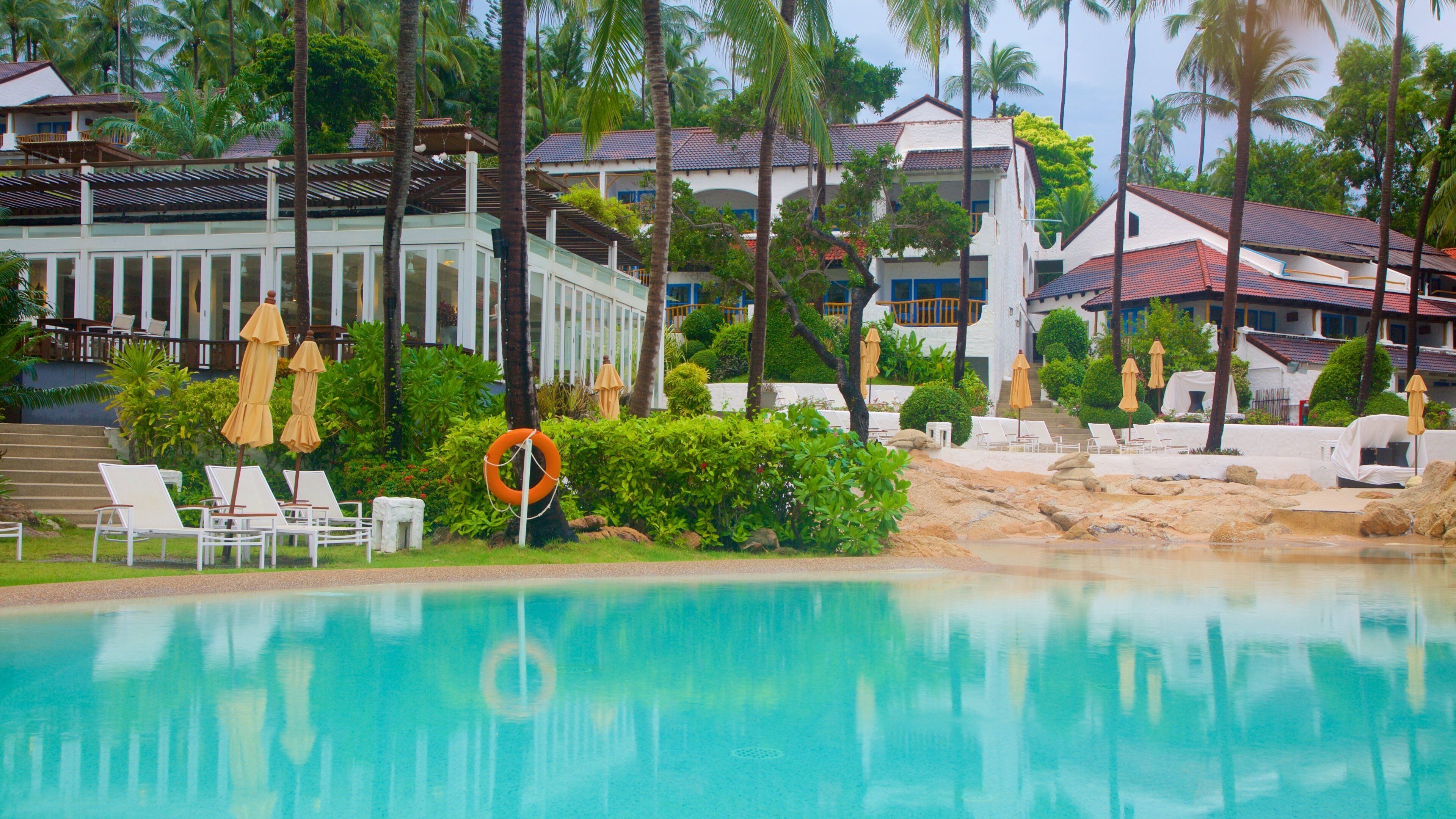 Bãi biển Silver trong đó bao gồm khách sạn sang trọng hoặc resort