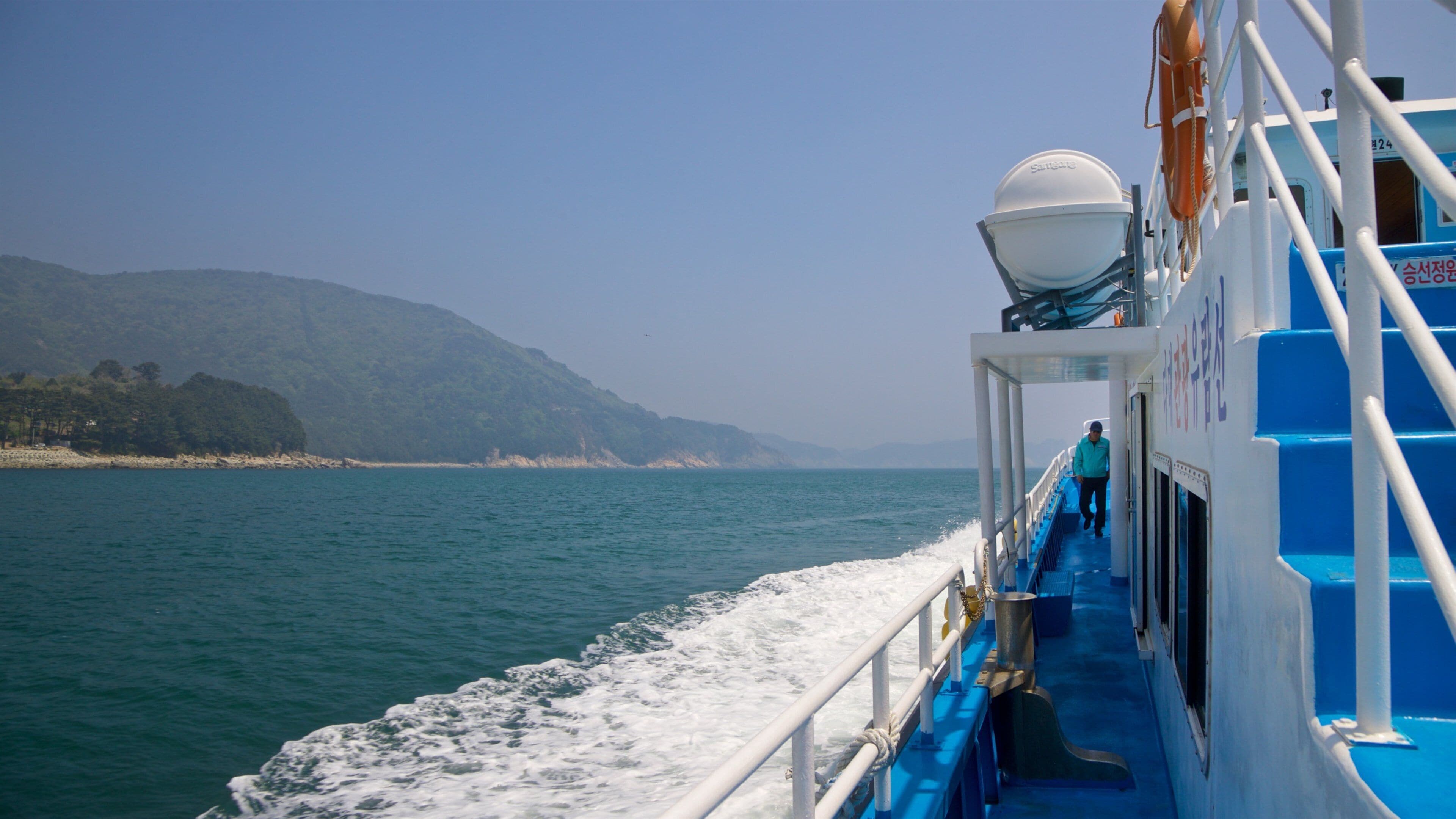 Oedo Paradise Island which includes general coastal views and boating