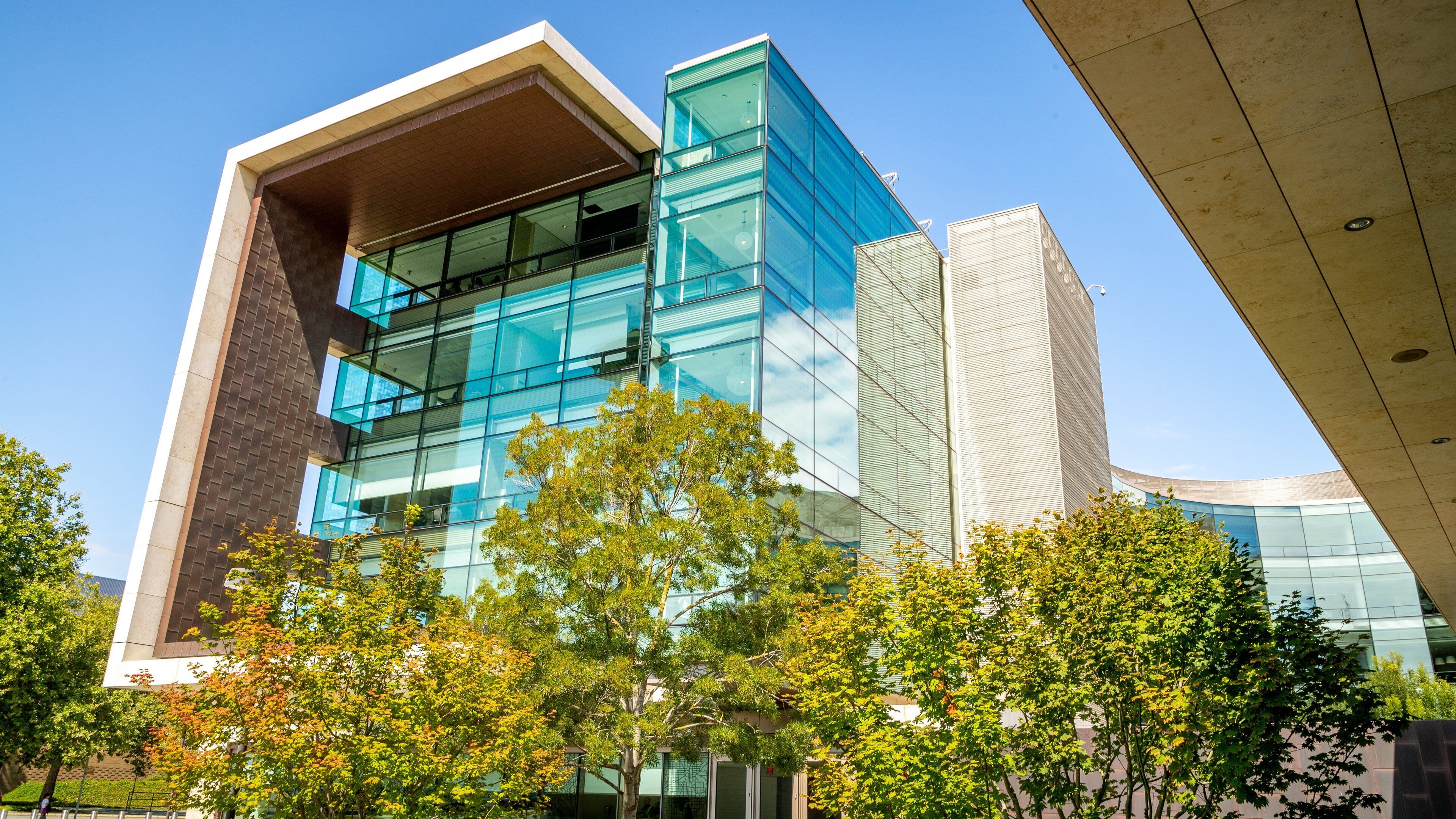 Bill and Melinda Gates Foundation Visitor Center which includes modern architecture