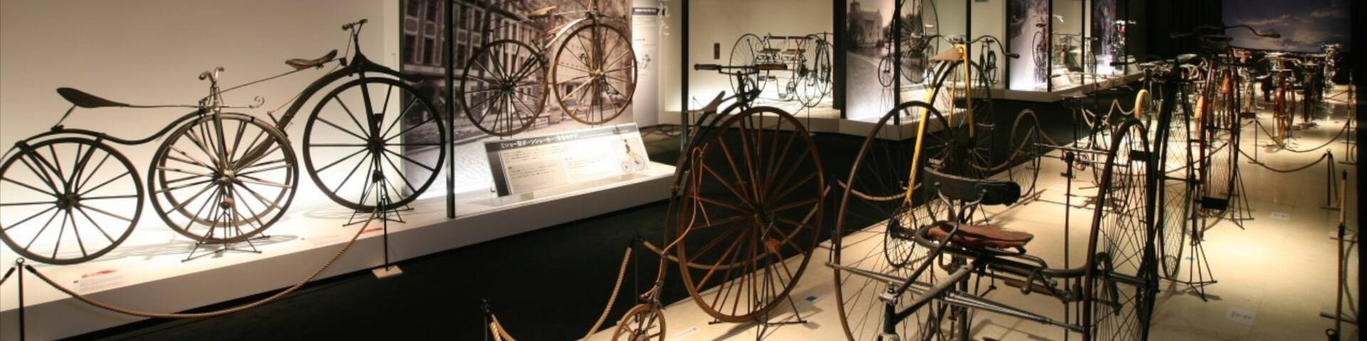 Musée de la bicyclette qui includes vues intérieures