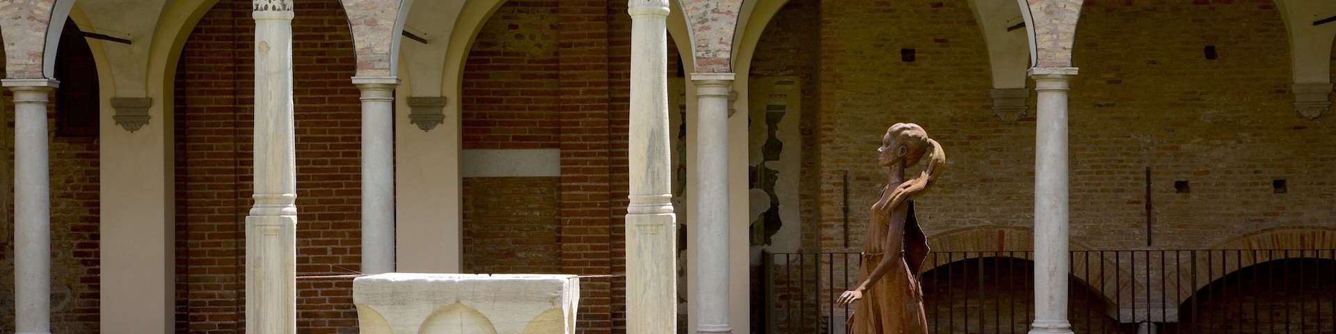 Museu Casa di Dante mostrando arte ao ar livre